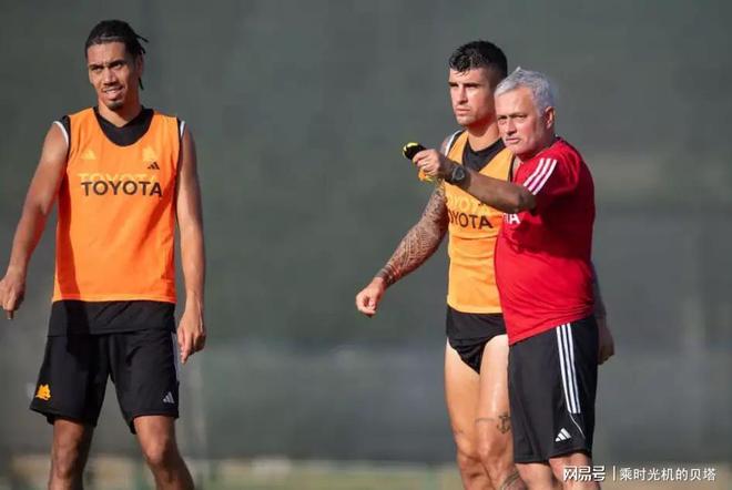 冲刺阶段体能课后；浙江队更衣室发声备战欧联；管理层满意；训练强度明显提升的简单介绍